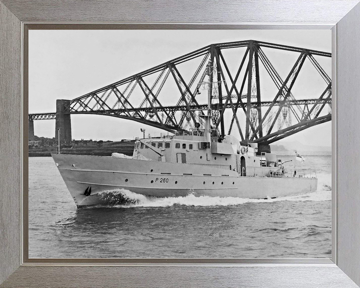 HMS Kingfisher P260 Bird Class Patrol Vessel 1984 Photo Print - Posters, Prints, & Visual Artwork - by Hampshire Prints (image 7 of 9)