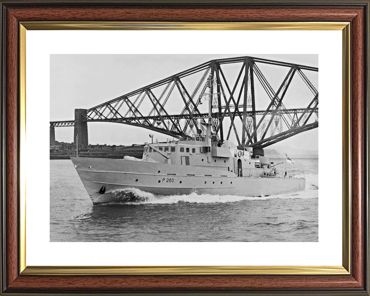 HMS Kingfisher P260 Bird Class Patrol Vessel 1984 Photo Print - Posters, Prints, & Visual Artwork - by Hampshire Prints (image 8 of 9)