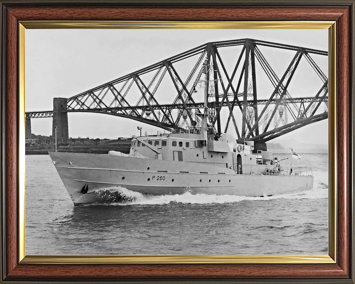 HMS Kingfisher P260 Bird Class Patrol Vessel 1984 Photo Print - Posters, Prints, & Visual Artwork - by Hampshire Prints (image 9 of 9)