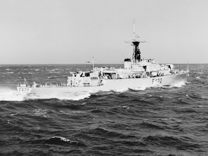 HMS Loch Eck K422 Loch Class Frigate 1945 Photo Print - Posters, Prints, & Visual Artwork - by Hampshire Prints (image 1 of 9)