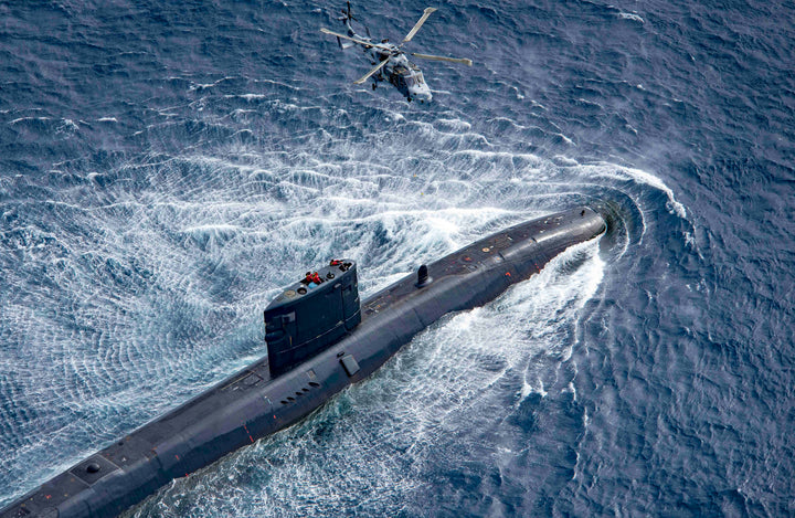 HMS Trenchant S91 Royal Navy Trafalgar class Submarine Photo Print or Framed Print - Hampshire Prints