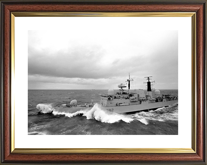 HMS Liverpool D92 Type 42 Destroyer 1986 Port Side View Photo Print - Posters, Prints, & Visual Artwork - by Hampshire Prints (image 8 of 9)
