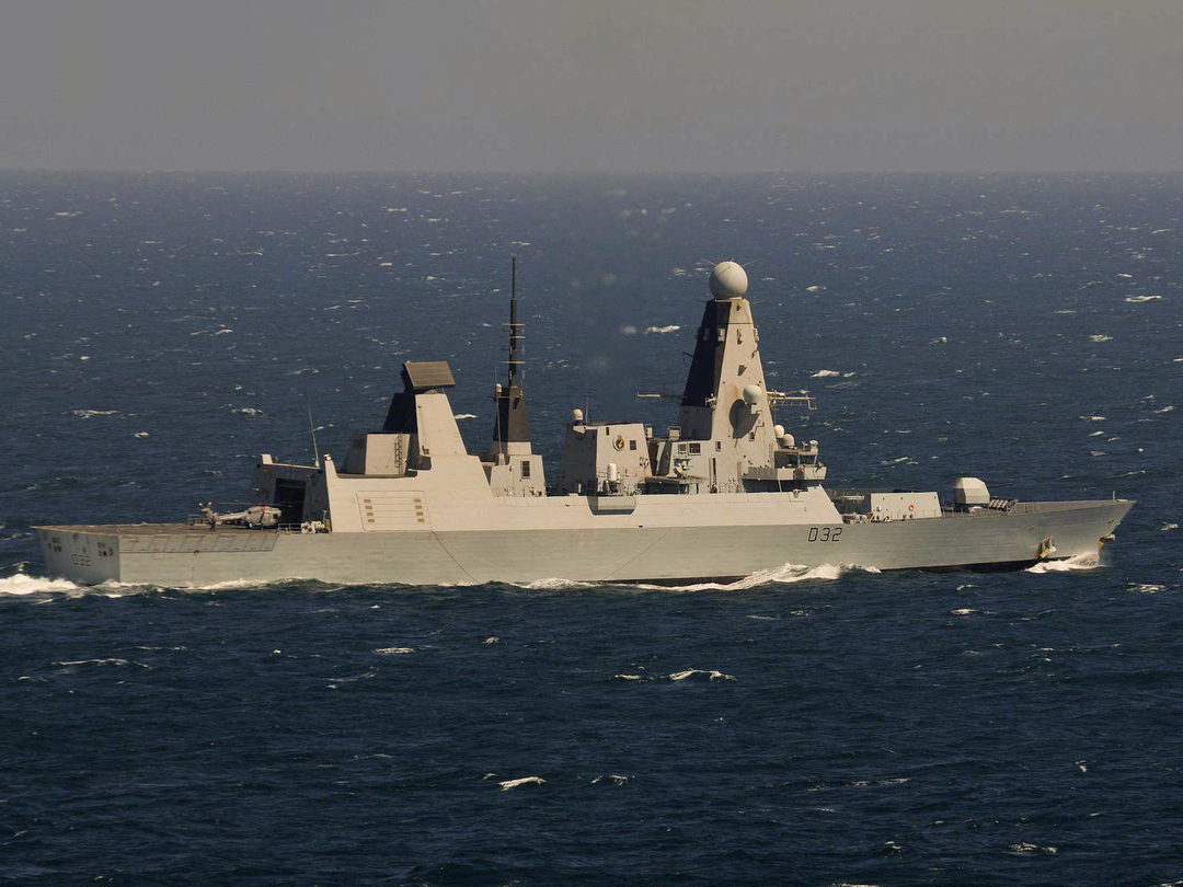 HMS Daring (D32) Royal Navy Type 45 Destroyer At Sea Starboard View Photo Print Wall Art Decor Posters, Prints, & Visual Artwork Hampshire Prints 6 x 4 No Frame No