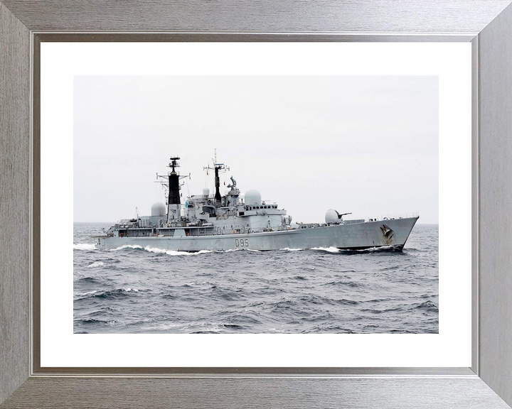HMS Manchester D95 Type 42 Destroyer January 2008 At Sea Port View Photo Print - Posters, Prints, & Visual Artwork - by Hampshire Prints (image 6 of 9)