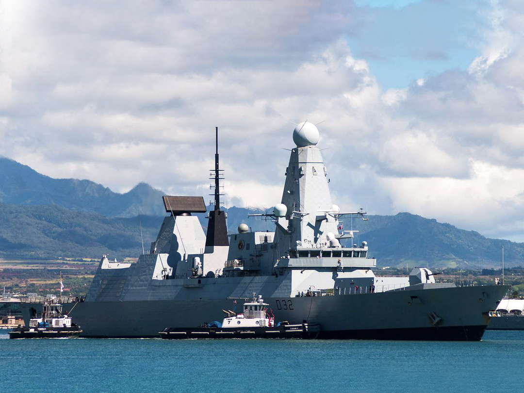 HMS Daring (D32) Royal Navy Type 45 Destroyer Coming Alongside Photo Print Wall Art Decor Posters, Prints, & Visual Artwork Hampshire Prints 6 x 4 No Frame No