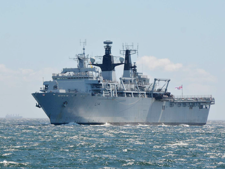 HMS Albion (L14) Royal Navy Albion Class Amphibious Ship Low Port Bow View Photo Print Wall Art Naval Decor Posters, Prints, & Visual Artwork Hampshire Prints 6 x 4 No Frame No