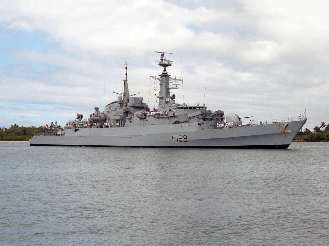 HMS Amazon F169 | Photo Print | Framed Print | Poster | Type 21 | Frigate | Royal Navy Hampshire Prints