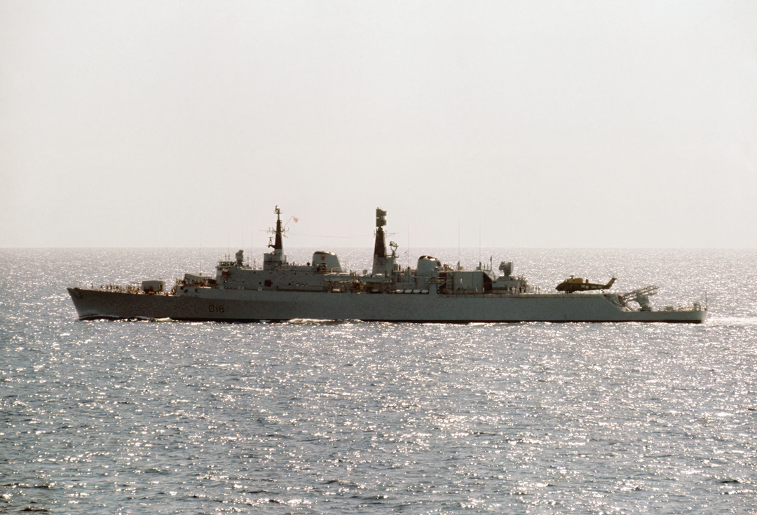 HMS Antrim D18 | Photo Print | Framed Print | County Class | Destroyer | Royal Navy Hampshire Prints
