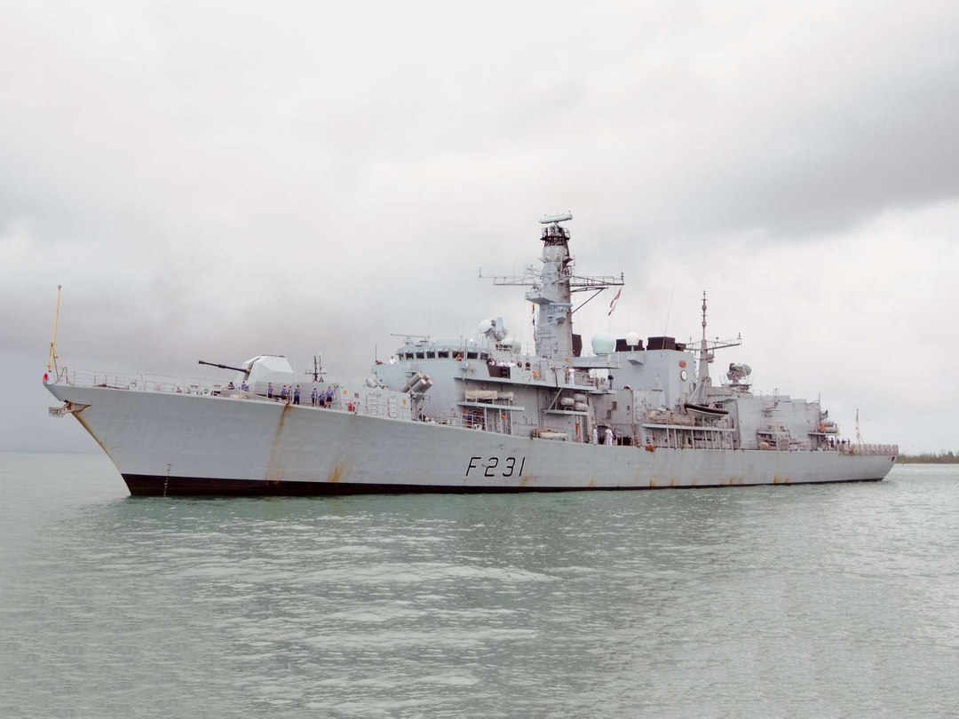HMS Argyll (F231) Royal Navy Type 23 Frigate Low Port Side View Photo Print Wall Art Decor Posters, Prints, & Visual Artwork Hampshire Prints 6 x 4 No Frame No