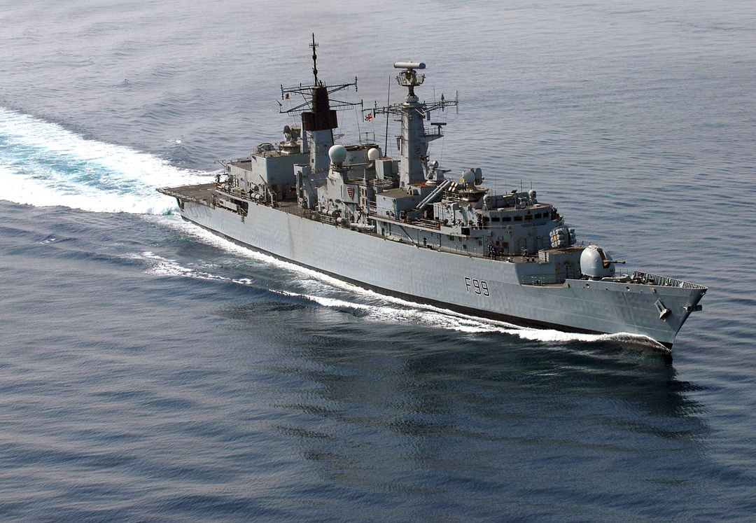 HMS Cornwall F99 | Photo Print | Framed Print | Poster | Type 22 | Frigate | Royal Navy Hampshire Prints