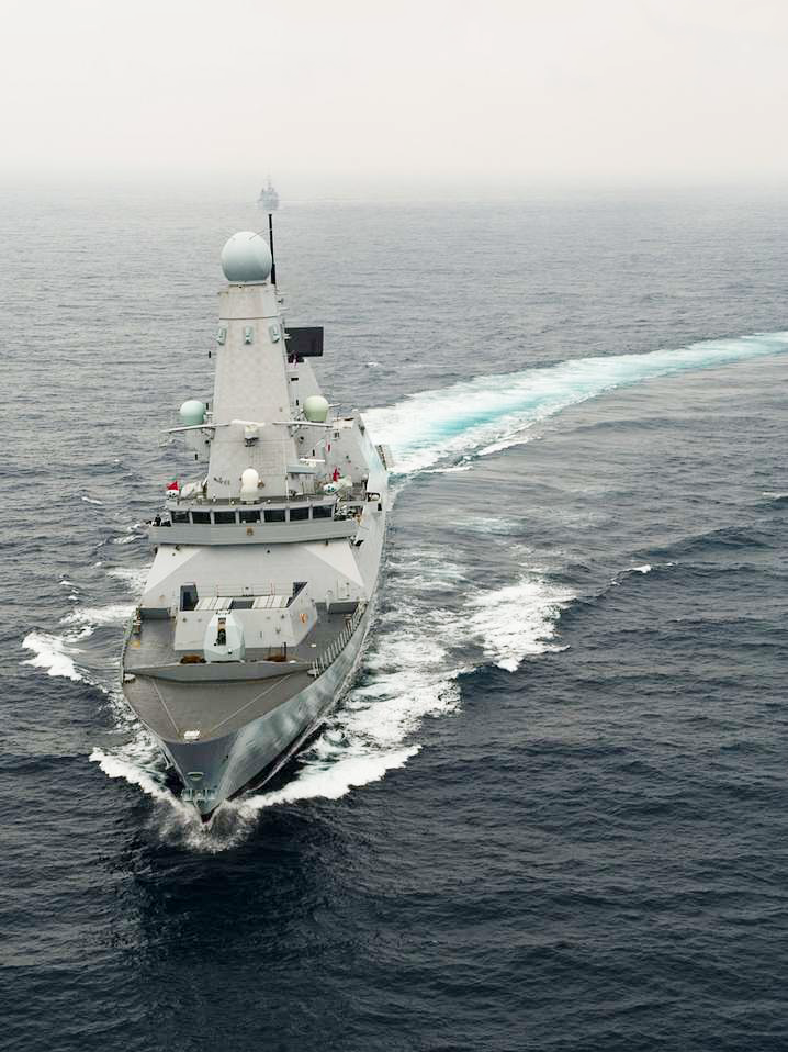 HMS Dauntless (D33) Royal Navy Type 45 Destroyer Turns To Port Portrait Photo Print Wall Art Decor Posters, Prints, & Visual Artwork Hampshire Prints 6 x 4 No Frame No