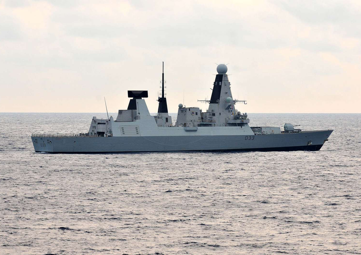 HMS Dauntless D33 | Photo Print | Framed Print | Poster | Type 45 | Destroyer | Royal Navy Hampshire Prints