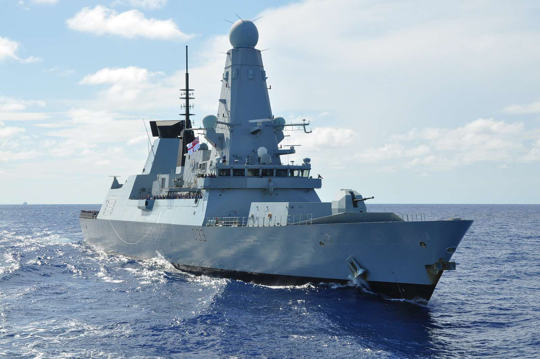 HMS Dauntless D33 Royal Navy Type 45 destroyer Photo Print or Framed Print - Hampshire Prints