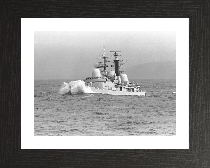 HMS Liverpool D92 Type 42 Destroyer 1986 In a Swell Photo Print - Posters, Prints, & Visual Artwork - by Hampshire Prints (image 2 of 9)