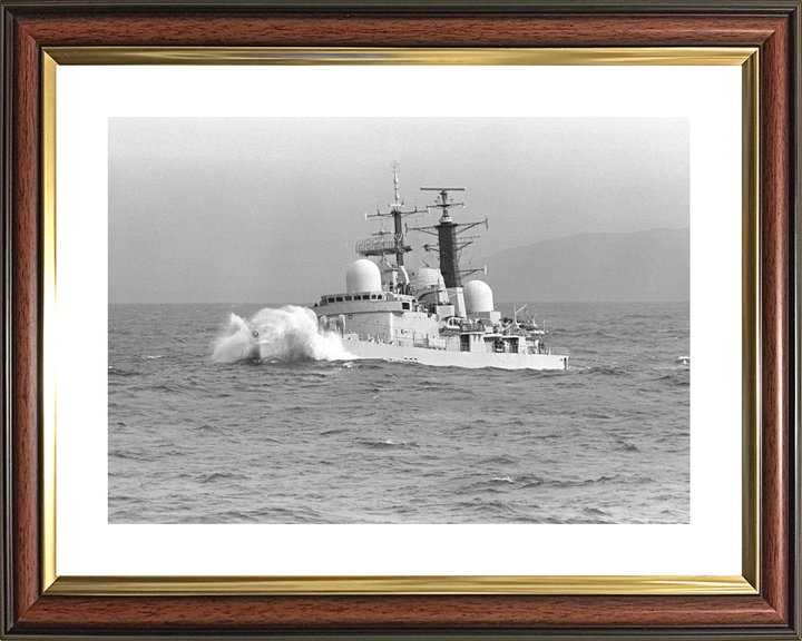 HMS Liverpool D92 Type 42 Destroyer 1986 In a Swell Photo Print - Posters, Prints, & Visual Artwork - by Hampshire Prints (image 8 of 9)