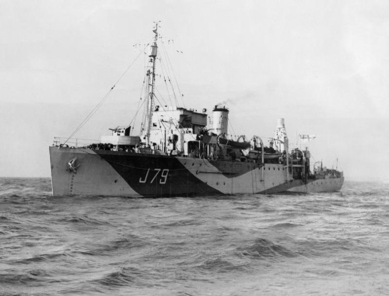 HMS Scott J79 | Photo Print | Framed Print | Halcyon Class | Minesweeper | Royal Navy Hampshire Prints