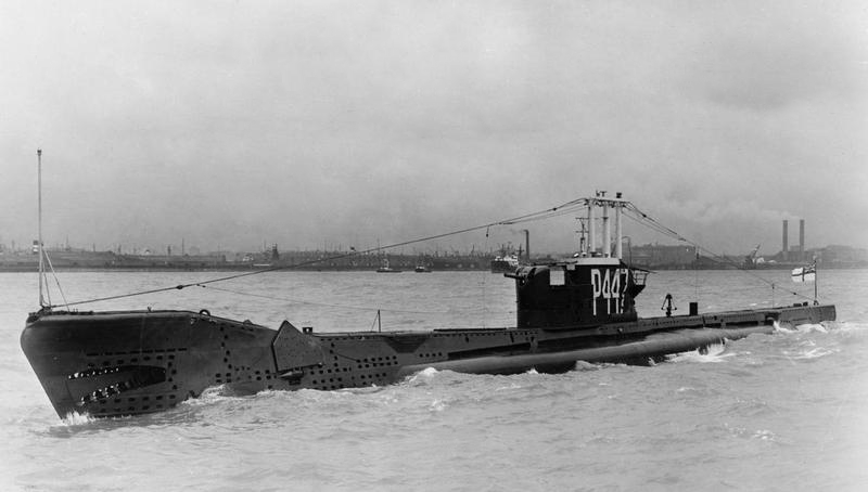 HMS Astute P447 Royal Navy Amphion class Submarine Photo Print or Framed Print - Hampshire Prints