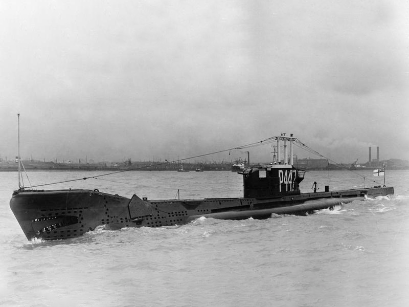 HMS Astute (P447) Photo Print - Port Side - Royal Navy Amphion Class Submarine Hampshire Prints 6 x 4 No Frame No