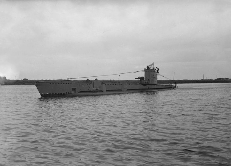 HMS Venturer P68 Royal Navy V class Submarine Photo Print or Framed Print - Hampshire Prints