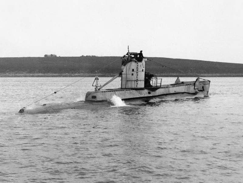 HMS Uproar P31 Royal Navy U class Submarine Photo Print or Framed Print - Hampshire Prints