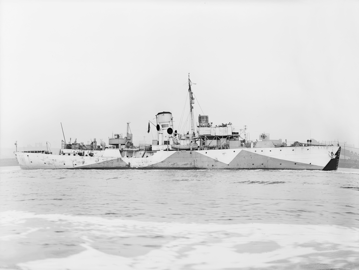 HMS Campanula (K18) Royal Navy Flower Class Corvette Starboard View Photo Print Wall Art Decor Posters, Prints, & Visual Artwork Hampshire Prints 6 x 4 No Frame No
