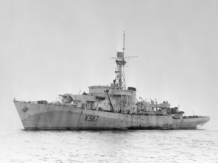 HMS Berkeley Castle K387 Castle class corvette Photo Print - by Hampshire Prints (image 1 of 9)