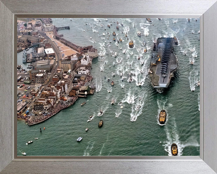 HMS Hermes (R12) Royal Navy Centaur Class Aircraft Carrier Falklands Return to Portsmouth Photo Print Wall Art Decor - Posters, Prints, & Visual Artwork - by Hampshire Prints (image 7 of 9)