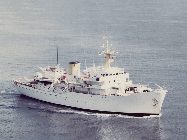 HMS Hecate (A137) Royal Navy Hecla Class Survey Vessel Underway Starboard View Photo Print Wall Art Decor - Posters, Prints, & Visual Artwork - by Hampshire Prints (image 1 of 9)
