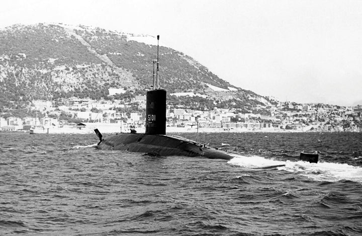 HMS Dreadnought S101 Submarine | Photo Print | Framed Print | Valiant Class | Royal Navy Hampshire Prints