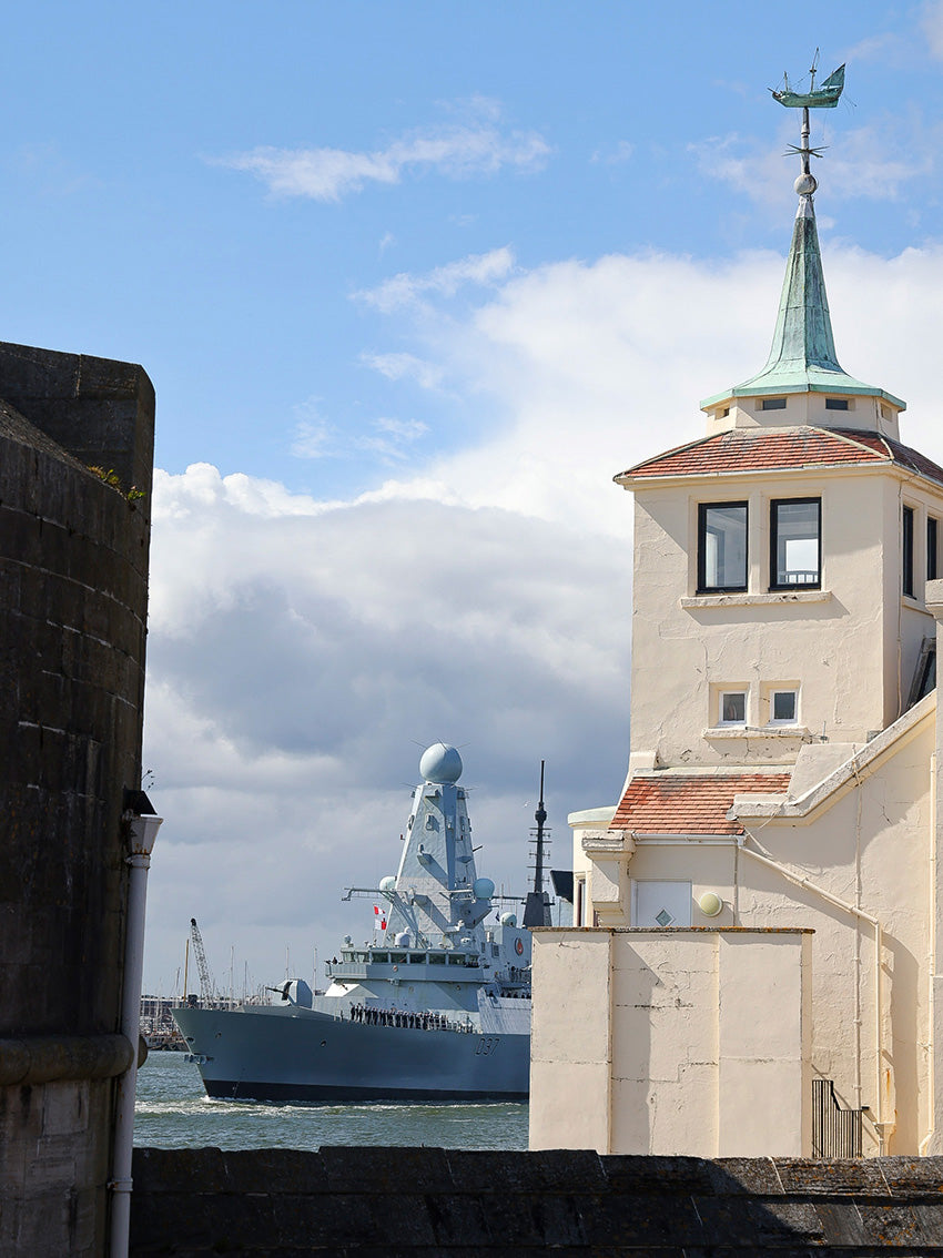 HMS Duncan (D37) Royal Navy Type 45 Destroyer Passing Old Portsmouth Photo Print Wall Art Decor Posters, Prints, & Visual Artwork Hampshire Prints 6 x 4 No Frame No
