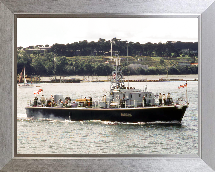 HMS Flintham (M2628) Royal Navy Ham Class Minesweeper Starboard View Photo Print Wall Art Decor - Posters, Prints, & Visual Artwork - by Hampshire Prints (image 7 of 9)