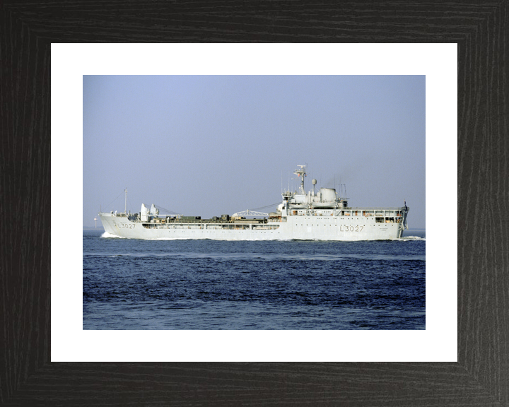 RFA Sir Geraint L3027 Round Table Class Ship August 1991 Photo Print - Posters, Prints, & Visual Artwork - by Hampshire Prints (image 2 of 9)