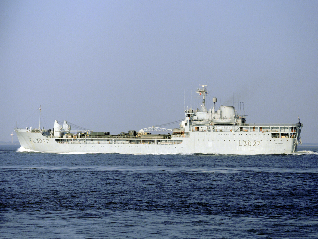 RFA Sir Geraint L3027 Round Table Class Ship August 1991 Photo Print - Posters, Prints, & Visual Artwork - by Hampshire Prints (image 1 of 9)