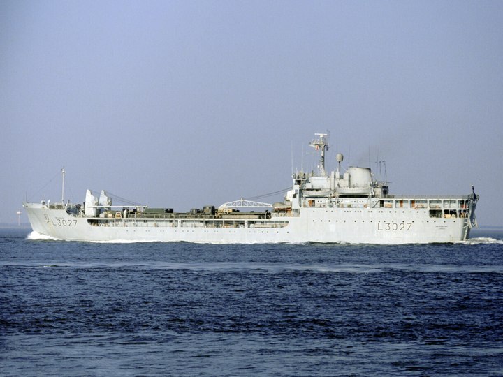 RFA Sir Geraint L3027 Round Table Class Ship August 1991 Photo Print - Posters, Prints, & Visual Artwork - by Hampshire Prints (image 1 of 9)