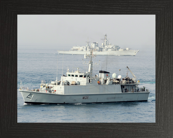 HMS Grimsby (M108) Royal Navy Sandown Class Minehunter High Port Side View Photo Print Wall Art Decor - Posters, Prints, & Visual Artwork - by Hampshire Prints (image 3 of 9)