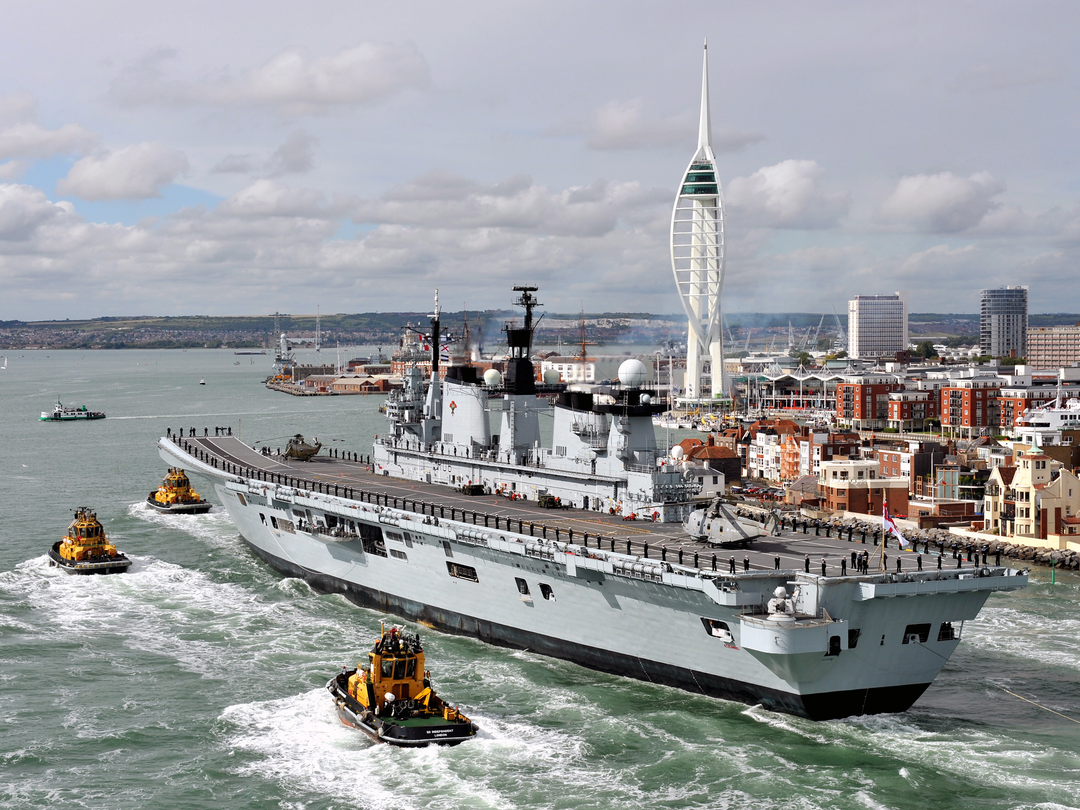 HMS Illustrious R06 | Photo Print | Framed Print | Invincible Class | Aircraft Carrier | Royal Navy Hampshire Prints
