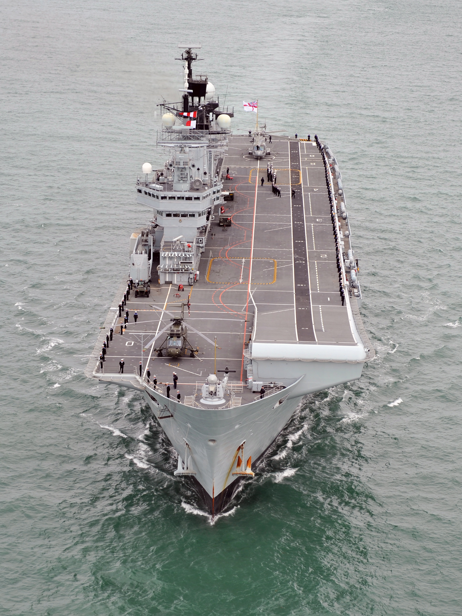 HMS Illustrious (R06) Royal Navy Invincible Class Aircraft Carrier Und ...