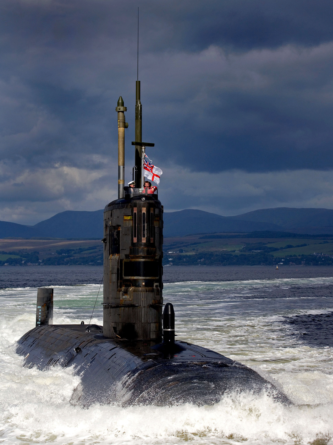 HMS Tireless (S88) Photo Print - Starboard Bow View - Royal Navy Trafalgar Class Submarine Posters, Prints, & Visual Artwork Hampshire Prints 6 x 4 No Frame No