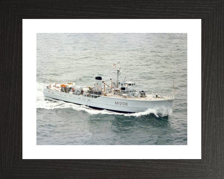 HMS Lewiston M1208 Ton Class Minesweeper Photo Print - Posters, Prints, & Visual Artwork - by Hampshire Prints (image 2 of 9)