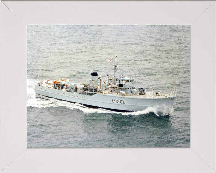 HMS Lewiston M1208 Ton Class Minesweeper Photo Print - Posters, Prints, & Visual Artwork - by Hampshire Prints (image 5 of 9)