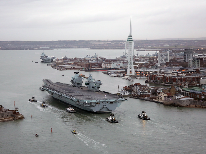 HMS Queen Elizabeth R08 | Photo Print | Framed Print | Queen Elizabeth Class | Aircraft Carrier | Royal Navy Hampshire Prints