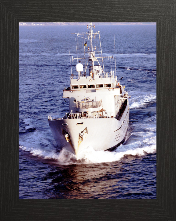 HMS Guernsey (P297) Royal Navy Island Class Patrol Vessel Bow View Photo Print Wall Art Decor - Posters, Prints, & Visual Artwork - by Hampshire Prints (image 3 of 9)