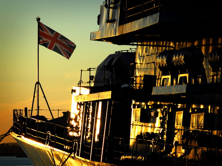 HMS Iron Duke (F234) Photo Print - At Sunset Port Side - Royal Navy Type 23 Frigate Hampshire Prints 6 x 4 No Frame No