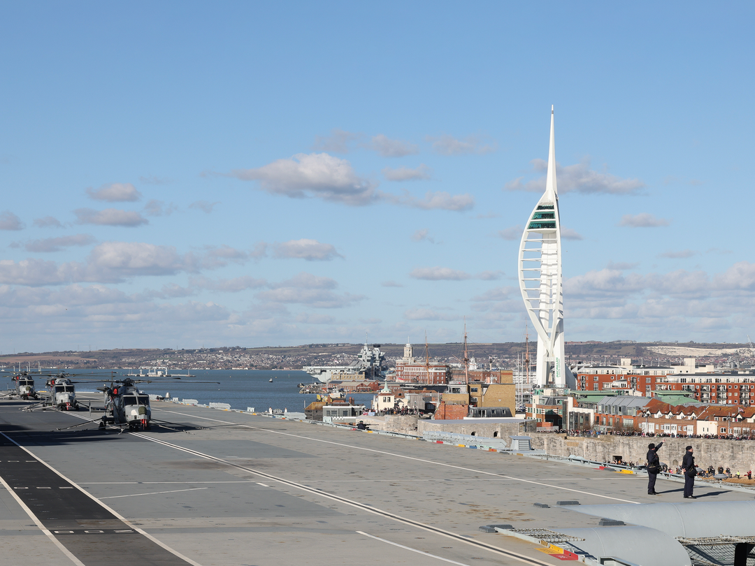 HMS Prince of Wales (R09) Photo Print - Spinnaker Tower - Royal Navy Queen Elizabeth Class Aircraft Carrier Hampshire Prints 6 x 4 No Frame No