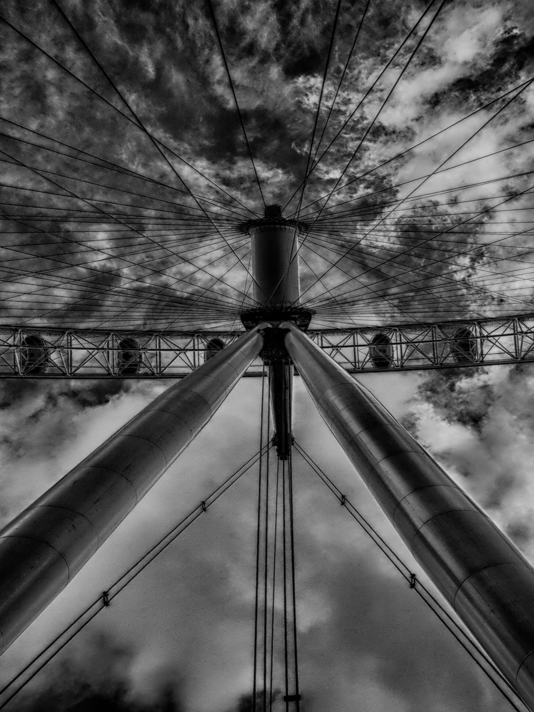 London Eye in black and white Photo Print - Canvas - Framed Photo Print - Hampshire Prints
