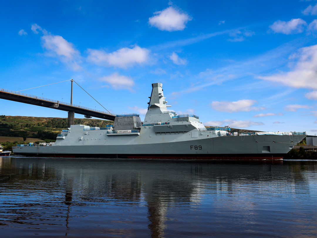HMS Cardiff (F89) Photo Print - Under Tow Starboard View - Royal Navy Type 26 Frigate Hampshire Prints 6 x 4 No Frame No