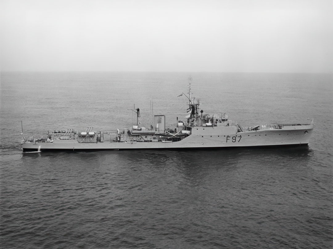 HMS Russell (F97) Photo Print - Starboard Beam View - Royal Navy Blackwood Class Frigate Hampshire Prints 6 x 4 No Frame No