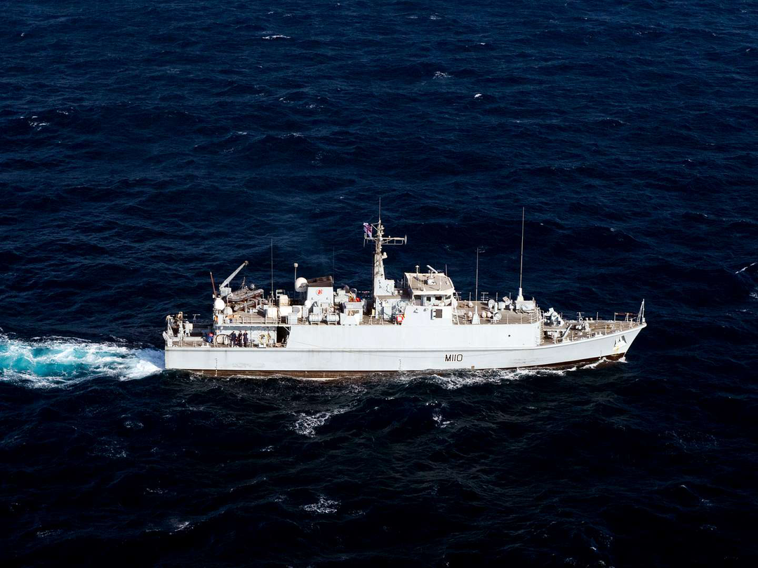 HMS Ramsey (M110) Photo Print - High Starboard View - Royal Navy Sandown Class Minehunter Hampshire Prints 6 x 4 No Frame No
