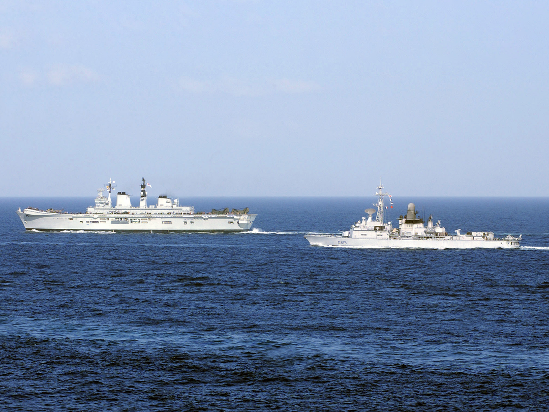 HMS Illustrious (R06) Photo Print - With USS Jean Bart - Royal Navy Invincible Class Aircraft Carrier Hampshire Prints 6 x 4 No Frame No