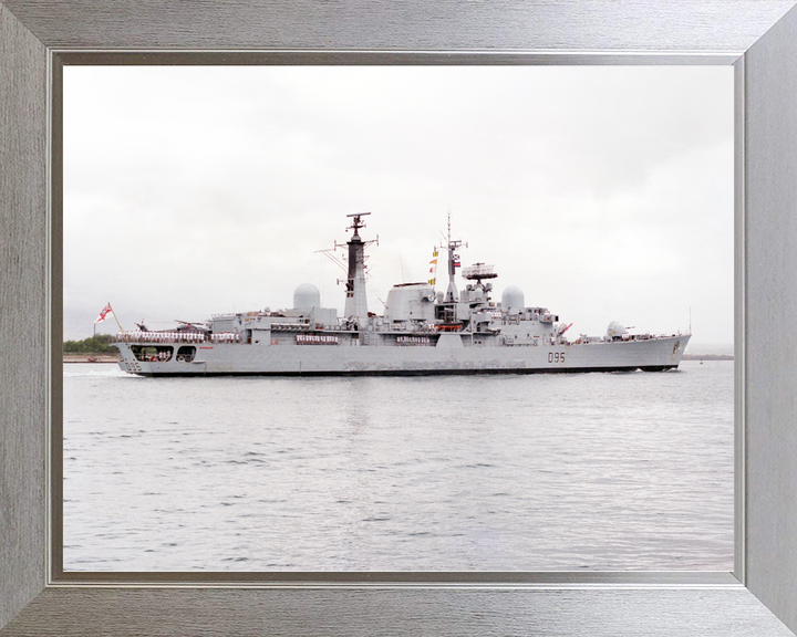 HMS Manchester D95 Type 42 Destroyer June 1986 Photo Print - Posters, Prints, & Visual Artwork - by Hampshire Prints (image 7 of 9)